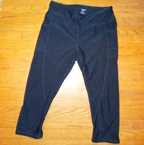 Reebok cropped athletic legging size Large